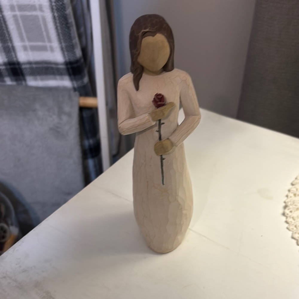 Willow tree Love Figurine with Rose